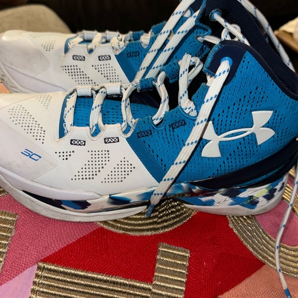 Curry’s 30 I can do all things Under Armour Curry 2 Basketball Shoes Size 8 - Picture 1 of 7